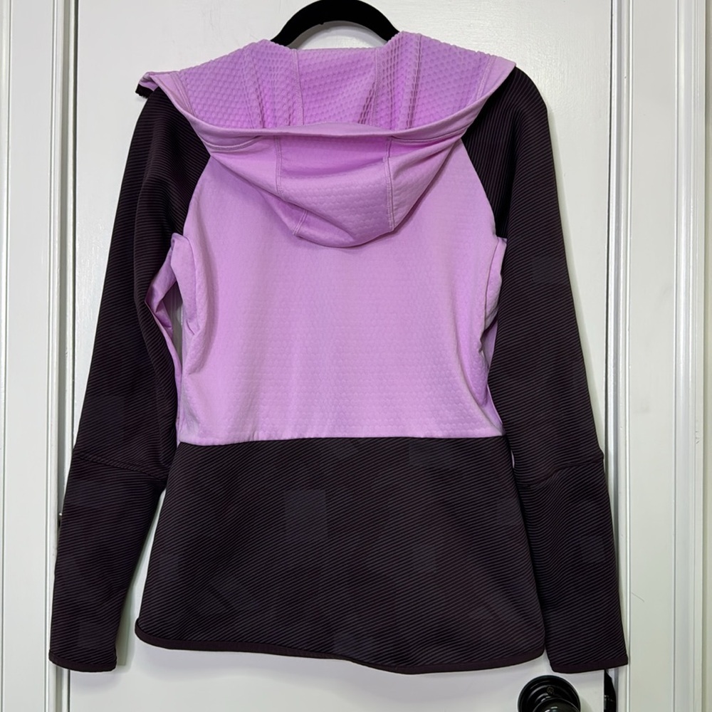NWOT adidas Purple Ski Jacket with High Collar and Fitted Silhouette - Picture 9 of 13